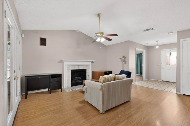 317 Chapman Street, Cedar Hill, TX 75104