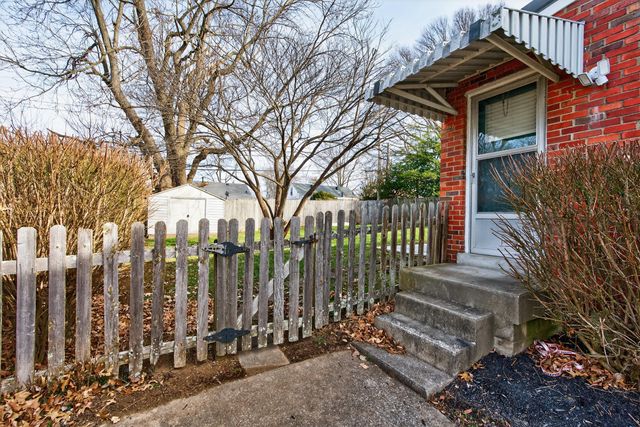 621 Cardinal Lane, Lexington, KY 40503