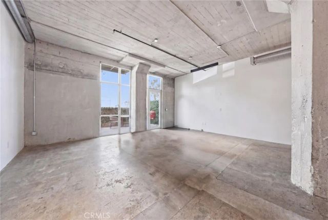 825 E 4th St 101, Los Angeles, CA 90013