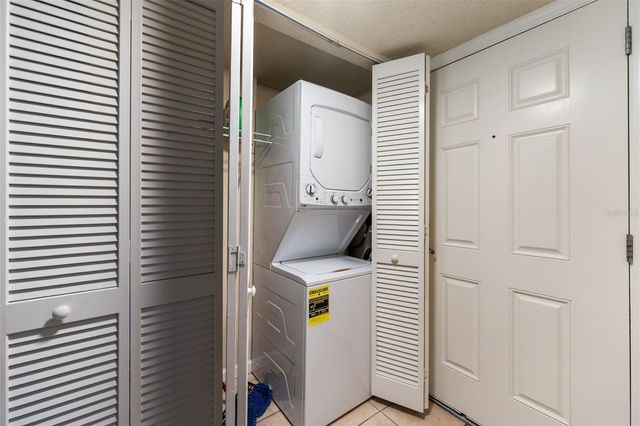 1810 NW 23RD BOULEVARD 216, Gainesville, FL 32605