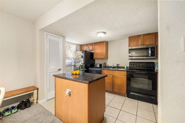 1810 NW 23RD BOULEVARD 216, Gainesville, FL 32605