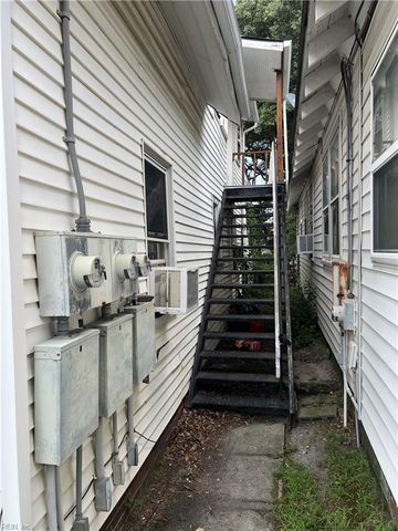 360 Staten St Apt C, Norfolk, VA 23503