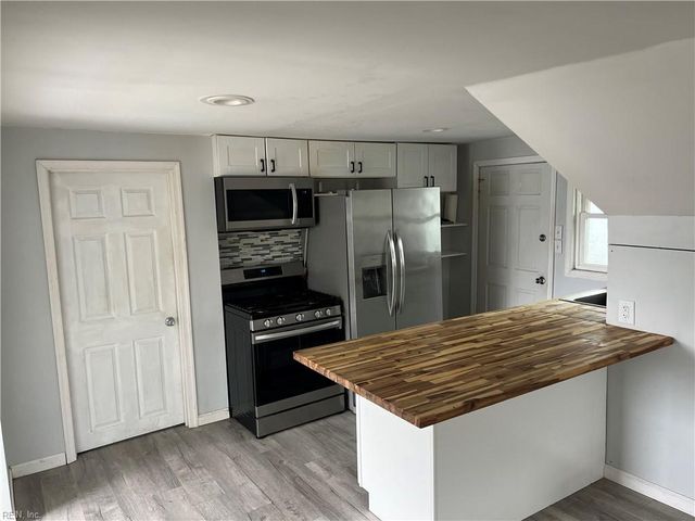 360 Staten St Apt C, Norfolk, VA 23503