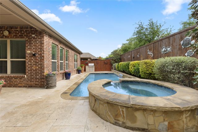 5876 Austin Waters, The Colony, TX 75056