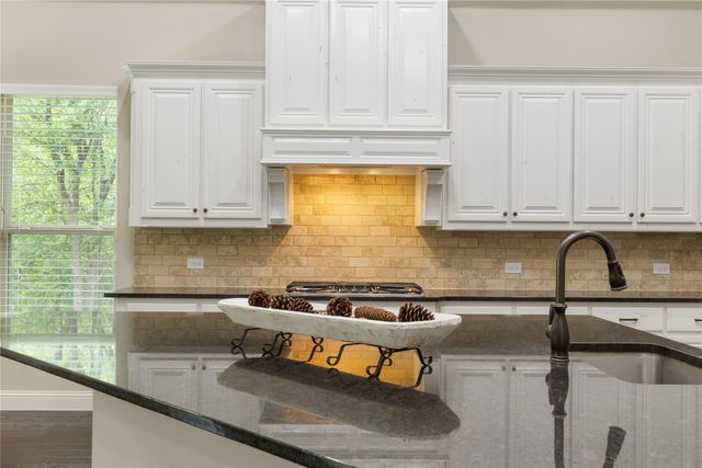 5876 Austin Waters, The Colony, TX 75056