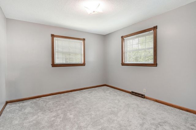 3539 S Broadway Avenue, Springfield, MO 65807