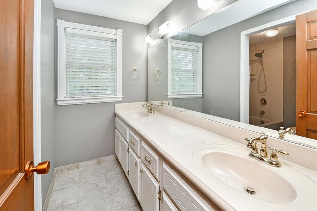 3539 S Broadway Avenue, Springfield, MO 65807