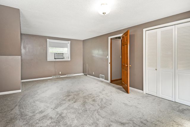 3539 S Broadway Avenue, Springfield, MO 65807