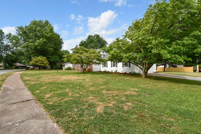 3539 S Broadway Avenue, Springfield, MO 65807