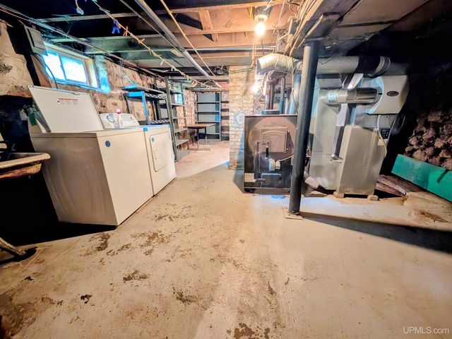 230 Diamond Street, Iron River, MI 49935