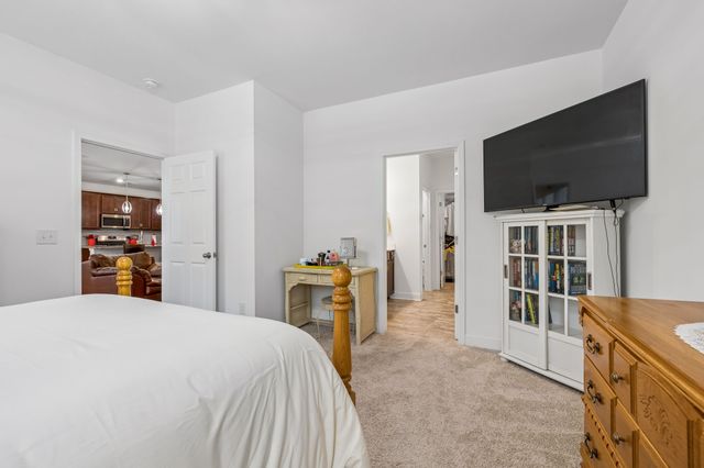 366 Triple Crown Cir, Gallatin, TN 37066