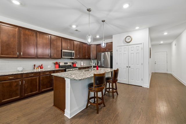 366 Triple Crown Cir, Gallatin, TN 37066