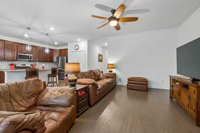 366 Triple Crown Cir, Gallatin, TN 37066