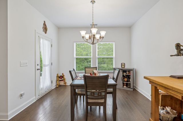 366 Triple Crown Cir, Gallatin, TN 37066