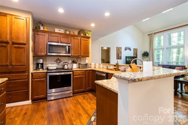 6210 Maple Cove Lane, Charlotte, NC 28269