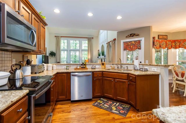 6210 Maple Cove Lane, Charlotte, NC 28269