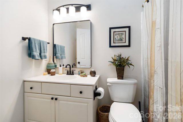 6210 Maple Cove Lane, Charlotte, NC 28269