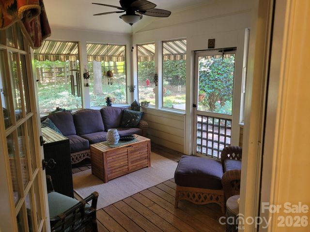 6210 Maple Cove Lane, Charlotte, NC 28269