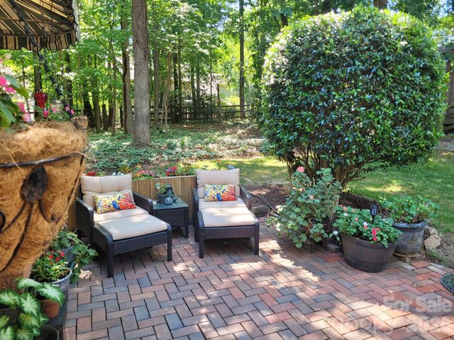 6210 Maple Cove Lane, Charlotte, NC 28269
