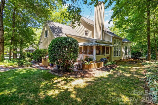 6210 Maple Cove Lane, Charlotte, NC 28269