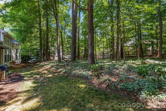 6210 Maple Cove Lane, Charlotte, NC 28269