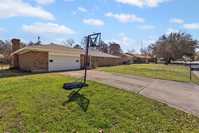 6305 Chapman Drive, Greenville, TX 75402