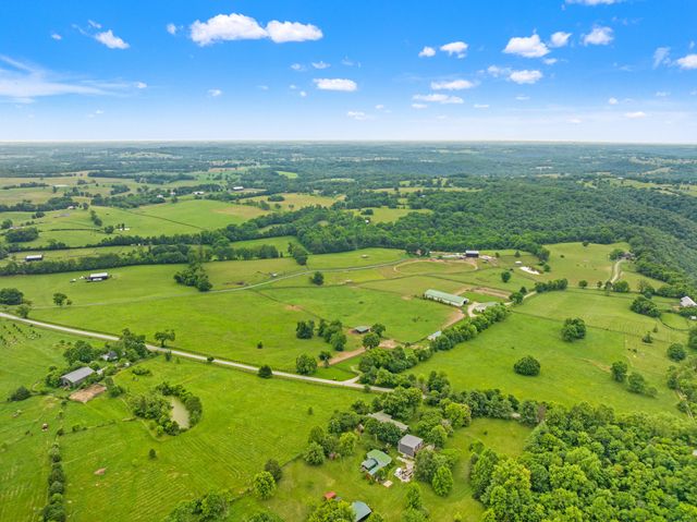 2309 Oregon Road, Versailles, KY 40383