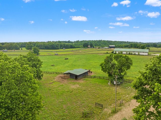 2309 Oregon Road, Versailles, KY 40383