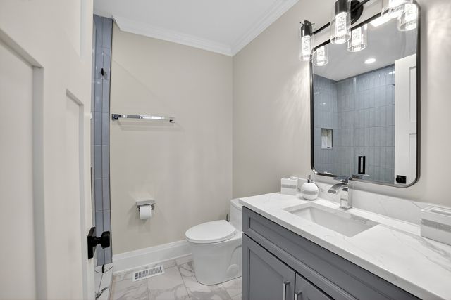 3019 N Kenneth Avenue, Chicago, IL 60641