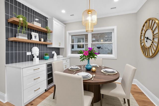 3019 N Kenneth Avenue, Chicago, IL 60641