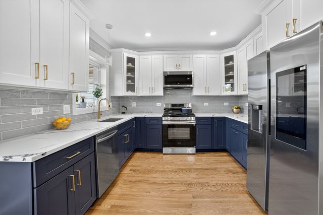 3019 N Kenneth Avenue, Chicago, IL 60641