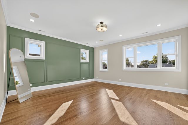 3019 N Kenneth Avenue, Chicago, IL 60641