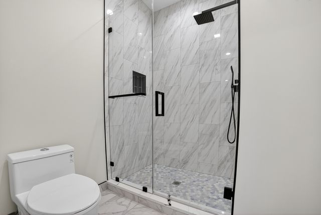 3019 N Kenneth Avenue, Chicago, IL 60641