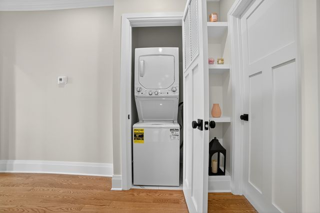 3019 N Kenneth Avenue, Chicago, IL 60641