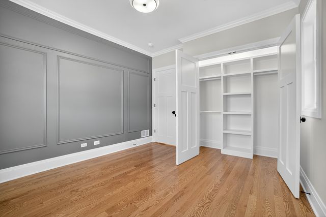 3019 N Kenneth Avenue, Chicago, IL 60641