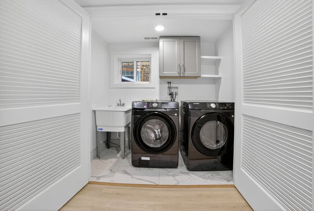 3019 N Kenneth Avenue, Chicago, IL 60641