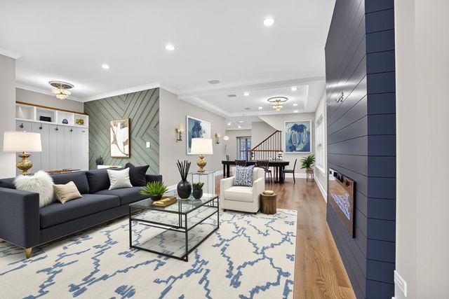 3019 N Kenneth Avenue, Chicago, IL 60641