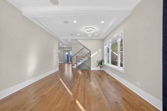 3019 N Kenneth Avenue, Chicago, IL 60641