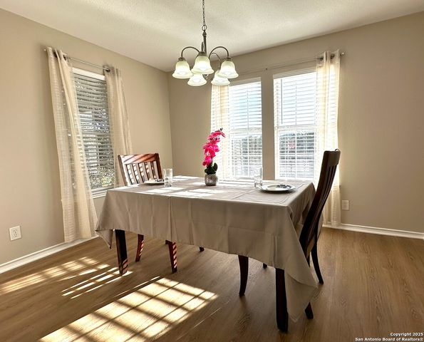 123 Poolside, Canyon Lake, TX 78133