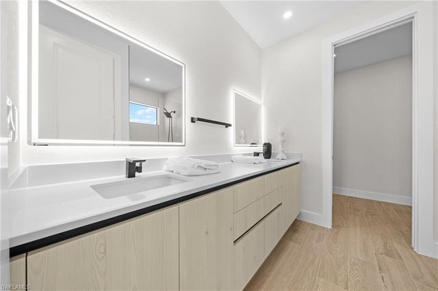 317 NE 15th TER, Cape Coral, FL 33909