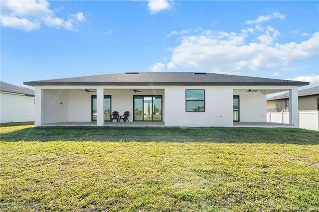 317 NE 15th TER, Cape Coral, FL 33909