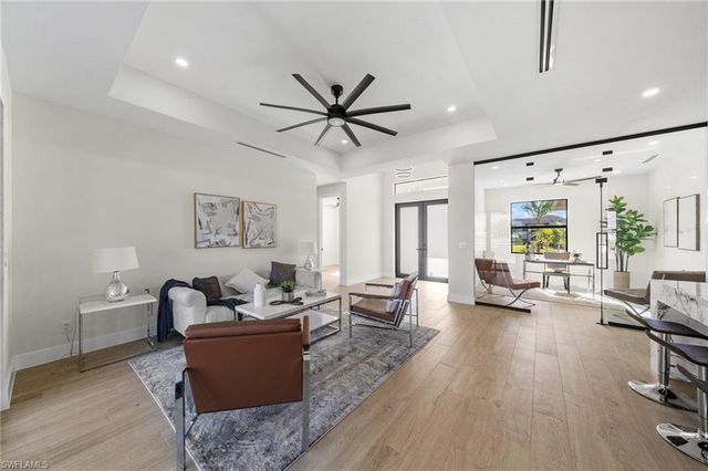 317 NE 15th TER, Cape Coral, FL 33909