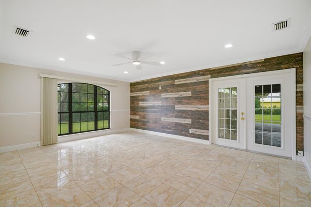 1001 Gatewood Avenue, Fort Pierce, FL 34982