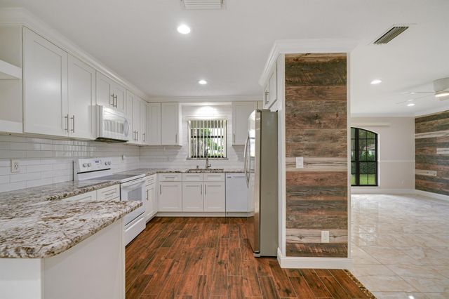 1001 Gatewood Avenue, Fort Pierce, FL 34982