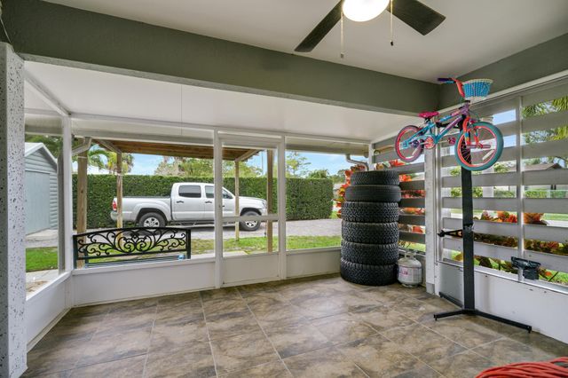 1001 Gatewood Avenue, Fort Pierce, FL 34982