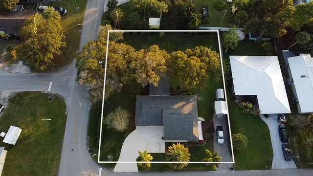 1001 Gatewood Avenue, Fort Pierce, FL 34982