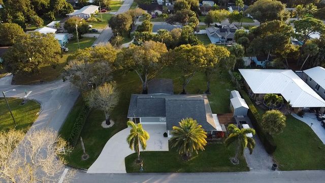 1001 Gatewood Avenue, Fort Pierce, FL 34982