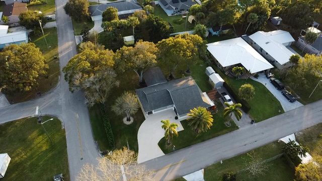 1001 Gatewood Avenue, Fort Pierce, FL 34982