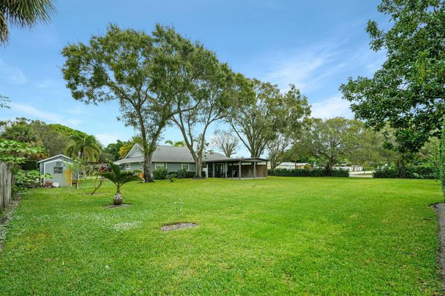 1001 Gatewood Avenue, Fort Pierce, FL 34982