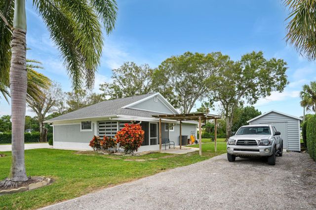 1001 Gatewood Avenue, Fort Pierce, FL 34982